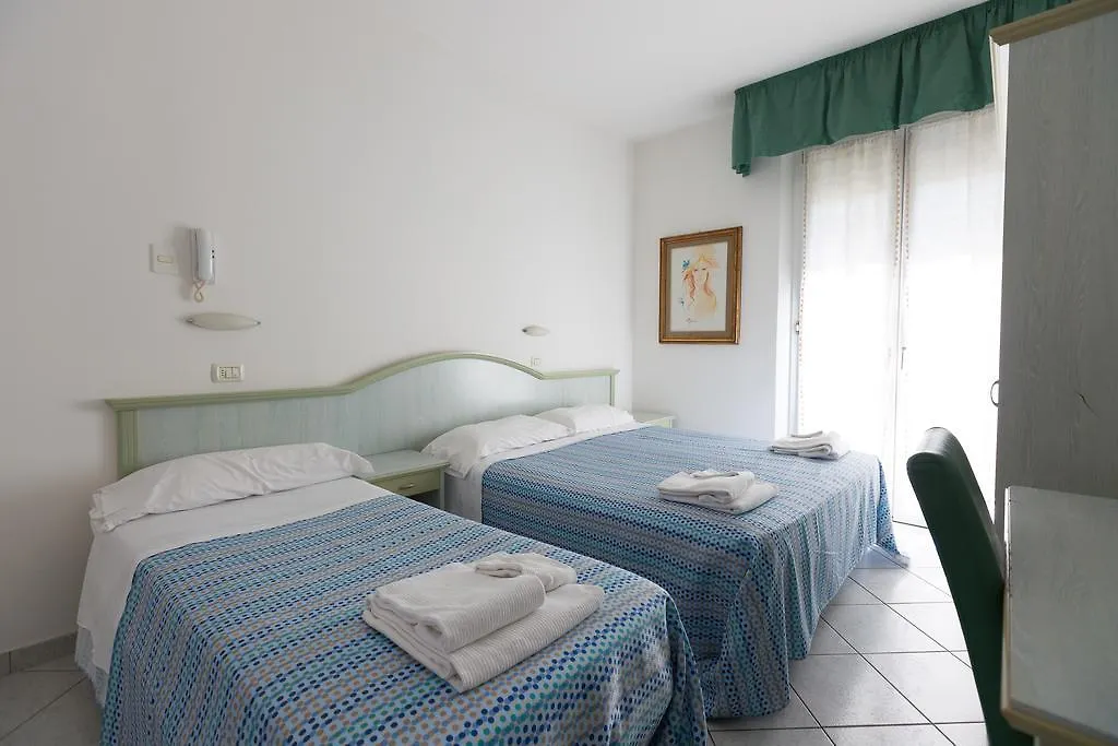 Hotel Ginevra Cattolica 0*,
