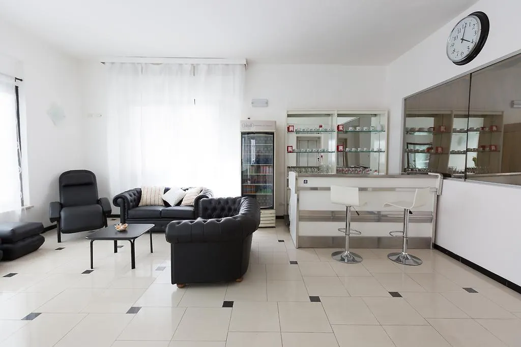 Hotel Ginevra Cattolica 0*,