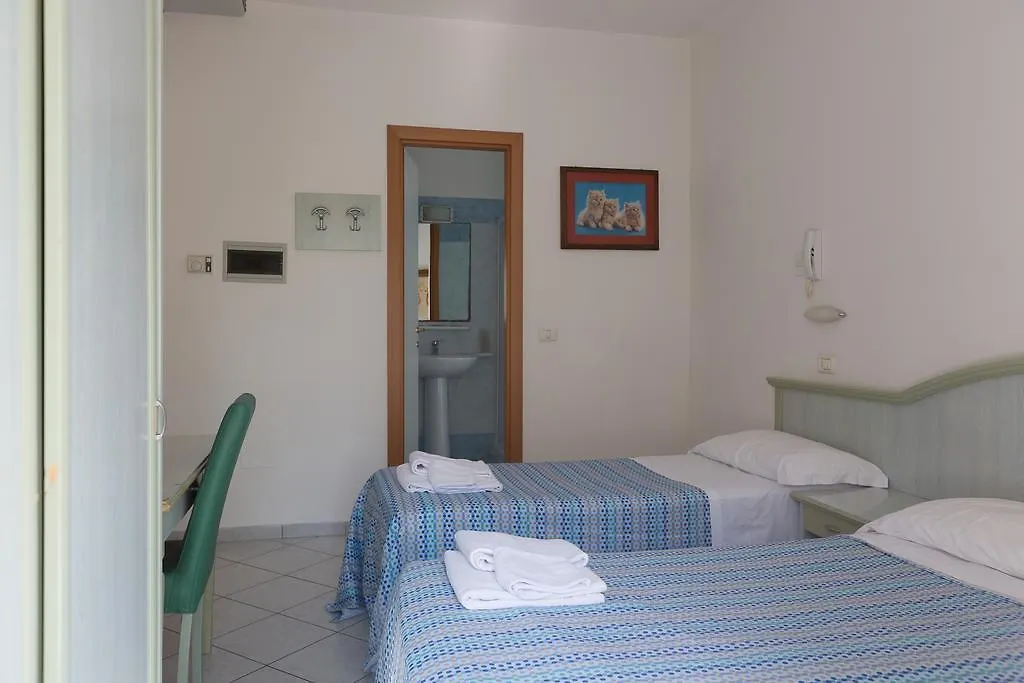 Hotel Ginevra Cattolica 0*,  Italy